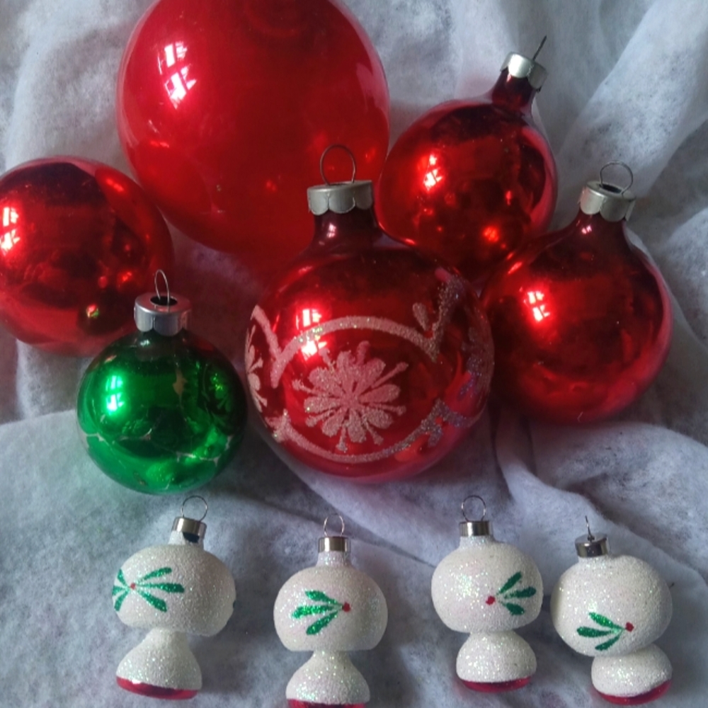 10 vintage christmas ornaments